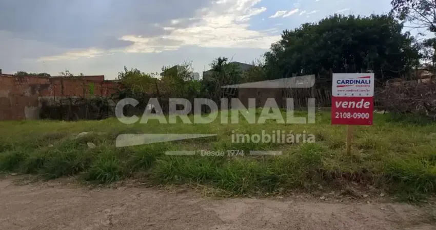 Terreno comercial de esquina, com excelente localização, próximo de comércio.