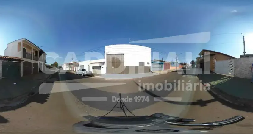 Pé direito com 5 metros - trifásico - escritório - banheiro - ótima localização