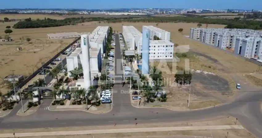 Condomínio monte berlim , possui piscina, garagem coberta, área de lazer e a localização que é maravilhosa no jardim embare.