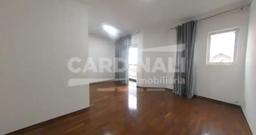 Apartamento de três dormitórios sendo um suíte no centro de são carlos.