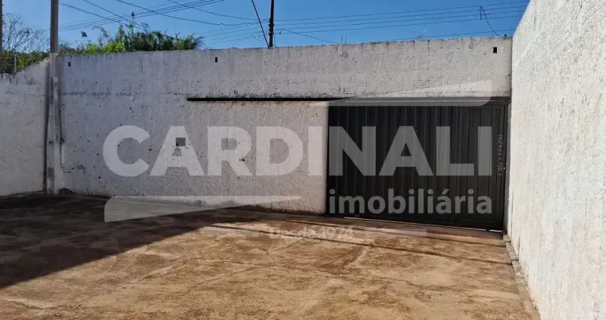 Casa com ótima localização, próximo a mercados, escolas e farmácias.