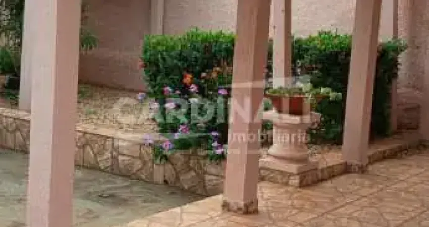 Casa com 3 quartos à venda na Rua João Gurgel, Casa, 2528, Jardim do Carmo, Araraquara