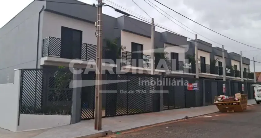 Cobertura com 3 quartos para alugar na Rua Barão do Rio Branco, Sobrado C, 753, Vila Xavier (Vila Xavier), Araraquara