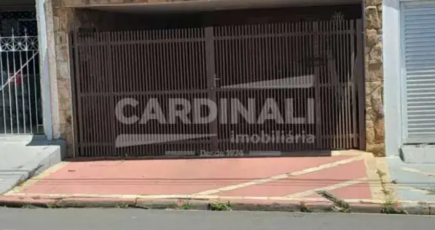 Casa de meio lote bem localizado bairro boa vista - são carlos.