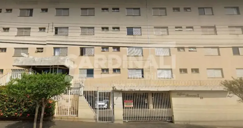 Apartamento com excelente localização, próximo a supermercados e comércios.