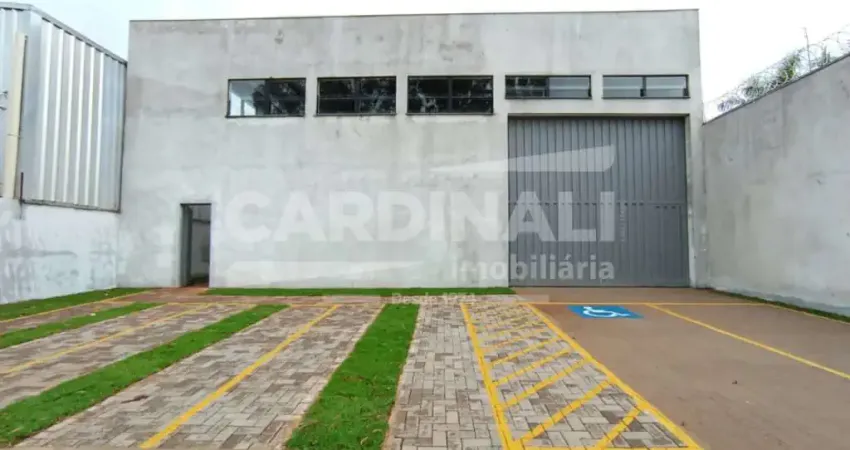 Barracão comercial com excelente localização, próximo a rodovia.