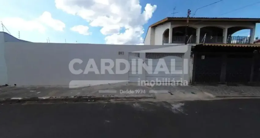 Casa com 2 dormitórios e 1 suíte no Jardim Lutfalla em frente a USP em São Carlos