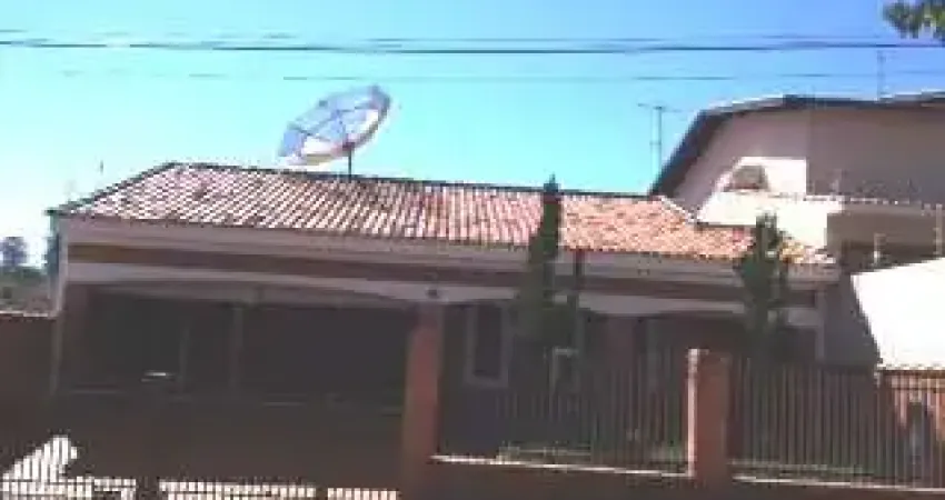 Casa com 3 quartos à venda na Rua das Flores, 94, Jardim das Flores, Dourado