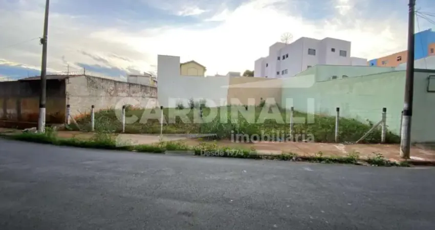 Terreno no Jardim Nova Santa Paula próximo ao Parque do Kartódromo em São Carlos