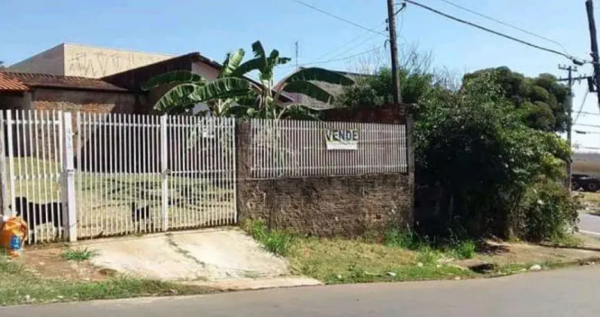 Casa com 3 quartos à venda na Rua 37, Rua firmino Brigante, 472, Cidade Aracy, São Carlos