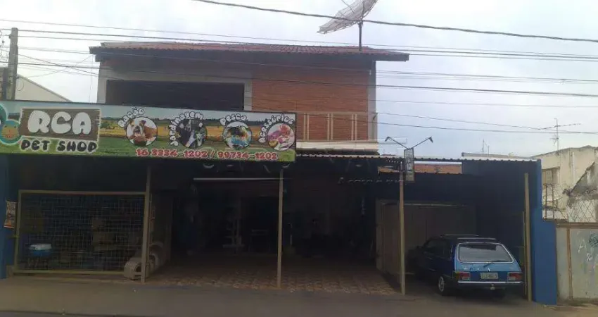 Casa com 3 quartos à venda na Rua Itália, salão comercial, 1104, Centro, Araraquara