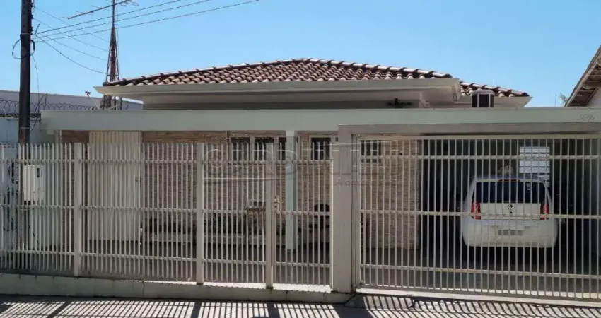Casa com 3 quartos à venda na Avenida Teixeira de Barros, 193, Vila Prado, São Carlos