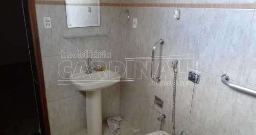 Casa residencial ou comercial com 3 dormitórios e 1 suíte no centro de São Carlos
