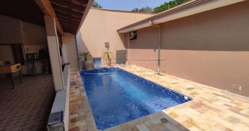 Casa com 3 quartos à venda na Rua Walter Rodrigues Mourão, 135, Jardim Aranga, Araraquara