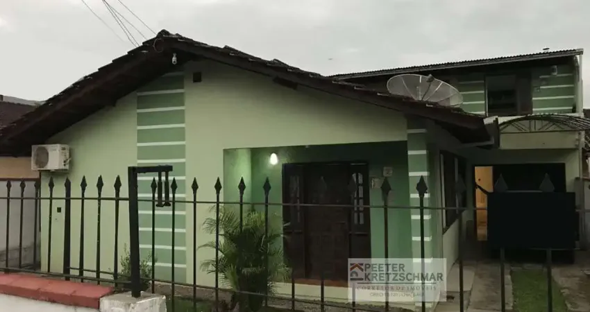 Casa Alvenaria para Venda em Nova Brasília Joinville-SC