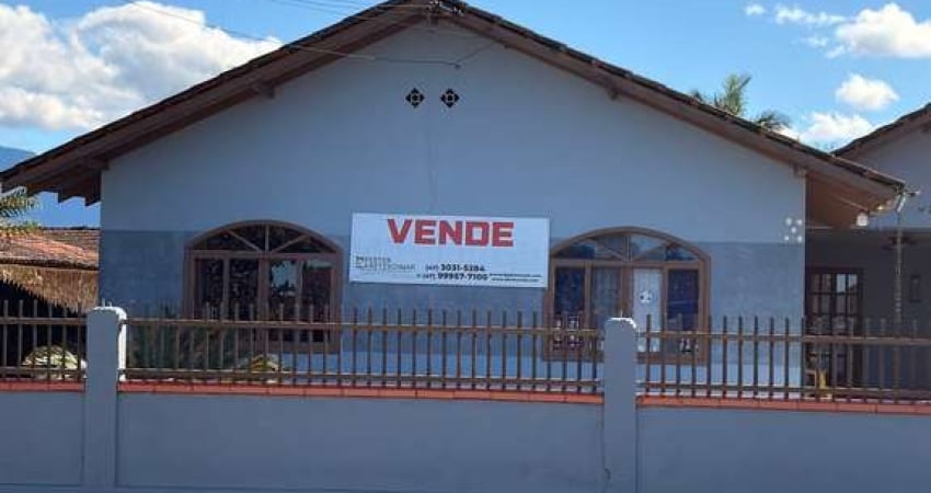 Casa com 3 quartos à venda na Servidão Maia, 24, Morro do Meio, Joinville