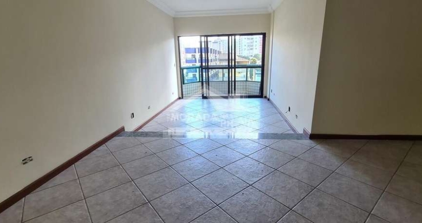 Apartamento ENORME no Forte, 3 Dormitórios, Confira na Imobiliária em Praia Grande.