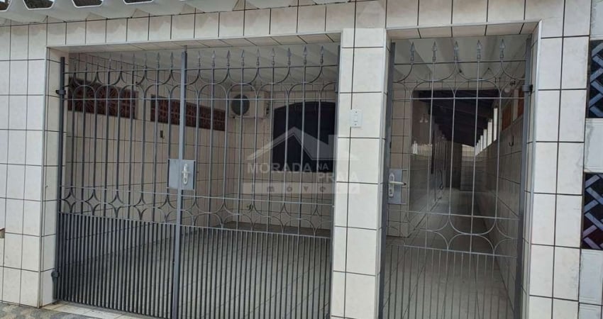 Casa Geminada no TUPIRI, 3 dormitórios, 2 vagas cobertas, confira na imobiliária em Praia Grande.