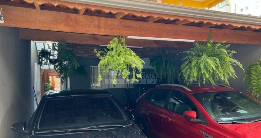 Sobrado Geminado com lindos MÓVEIS PLANEJADOS na Vila Tupi, Praia Grande - SP.