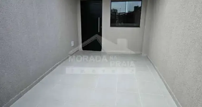 Triplex na Mirim, 3 Dormitórios, quintal, Venha Conferir na Imobiliária em Praia Grande.