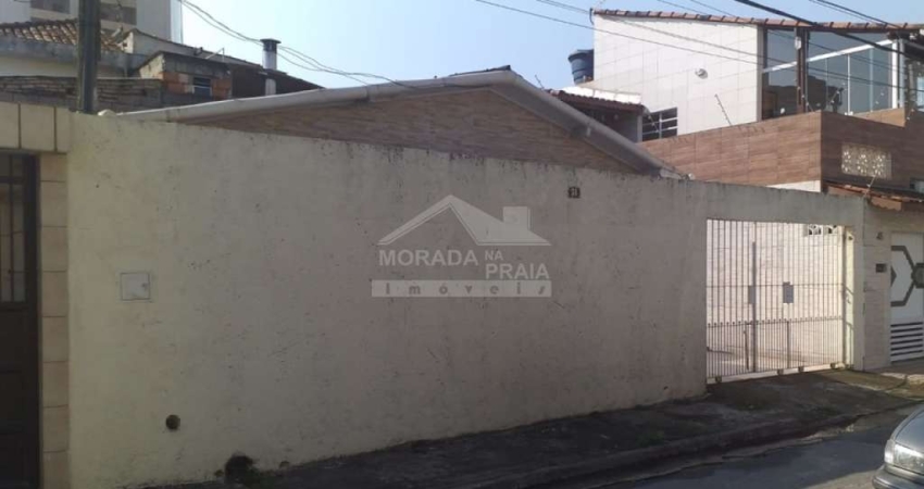 Casa ISOLADA no Canto do Forte, 4 dormitórios, confira em Praia Grande.