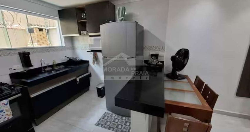 Casa de Condominio TODA MOBILIADA, localizada a 200 MTRS DO MAR, em Bairro exclusivo em PRAIA GRANDE
