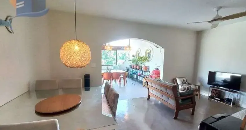 Cobertura Reformado Região dos Hotéis - Praia da Enseada - Guarujá!