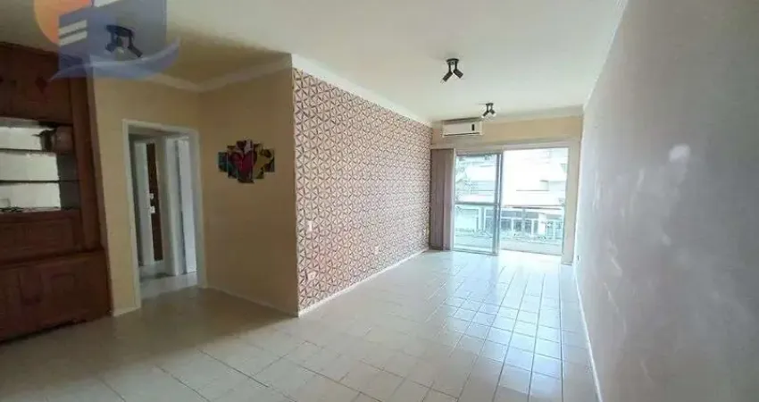 Apartamento Lado Praia c/Sacada/02 vagas de Garagens!