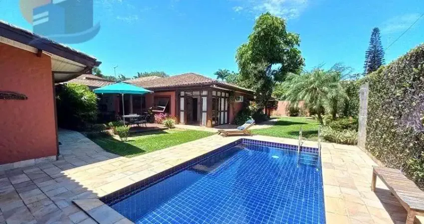 Casa térrea c/amplo terreno | jardim ,piscina e espaço gourmet!