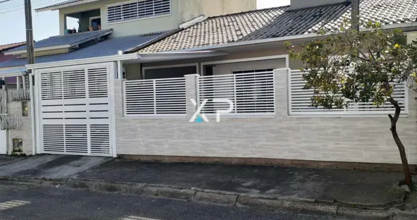 Casa com 2 quartos à venda na Rua das Pitangueiras, 1, Madri, Palhoça