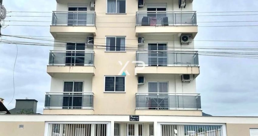 Apartamento semi-mobiliado em Santo Amaro da Imperatriz, 2 dormitórios, 1 banheiro, 1 vaga, XP2459