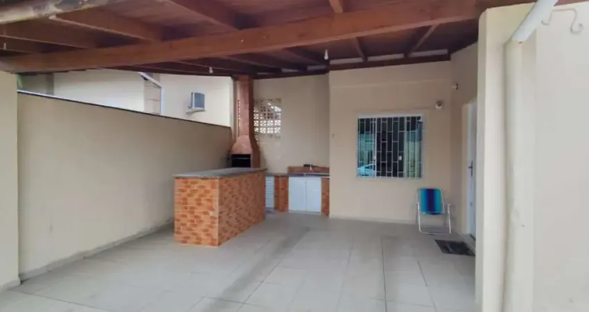 Casa com 2 quartos à venda na Avenida Valfride Vieira Martins, 1, Bela Vista, Palhoça