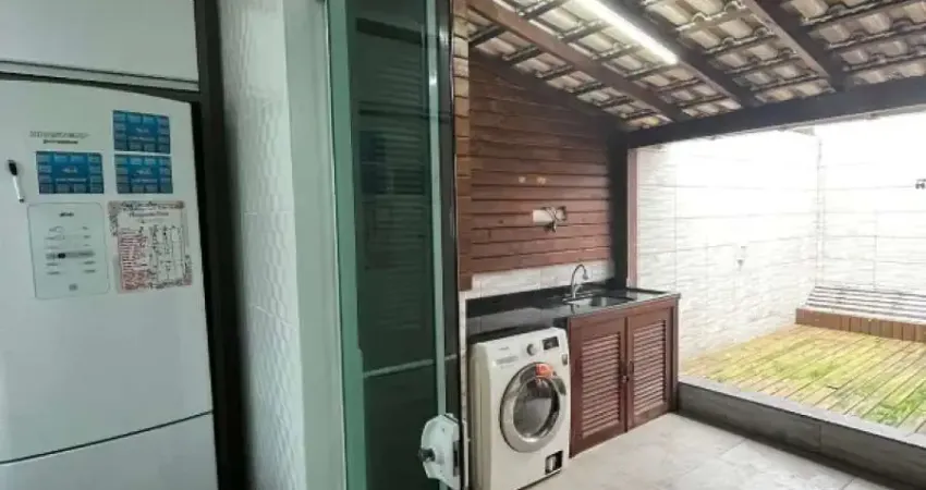 Excelente sobrado 2quartos em são josé, condomínio fechado!