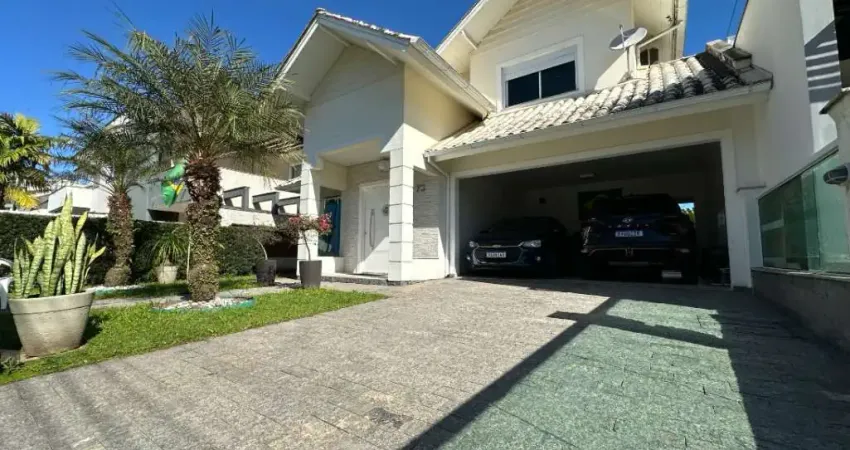 Casa duplex mobiliada com 206m2 na pedra branca – palhoça/sc