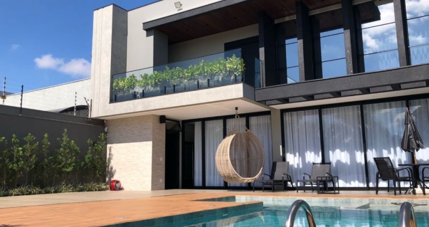 Vendo - Residência Alto padrão com Piscina - Semi-Mobiliada - Jardim Munique - Maringá-PR.