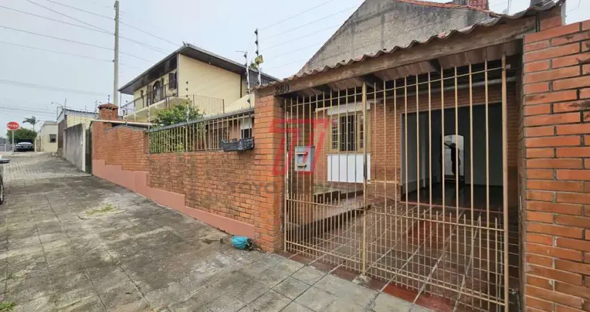 Casa com 3 dormitórios para alugar com 83,80m² no bairro Guaíra