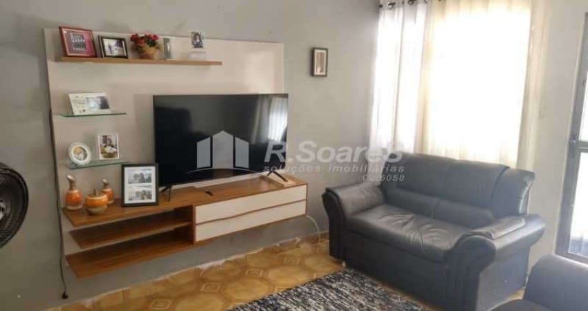 Casa com 2 quartos à venda na Rua Alfredo Bastos, Realengo, Rio de Janeiro