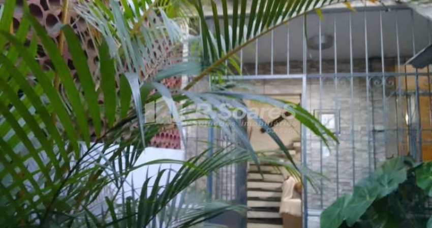Casa com 2 quartos à venda na Rua Cândido Benício, Tanque, Rio de Janeiro