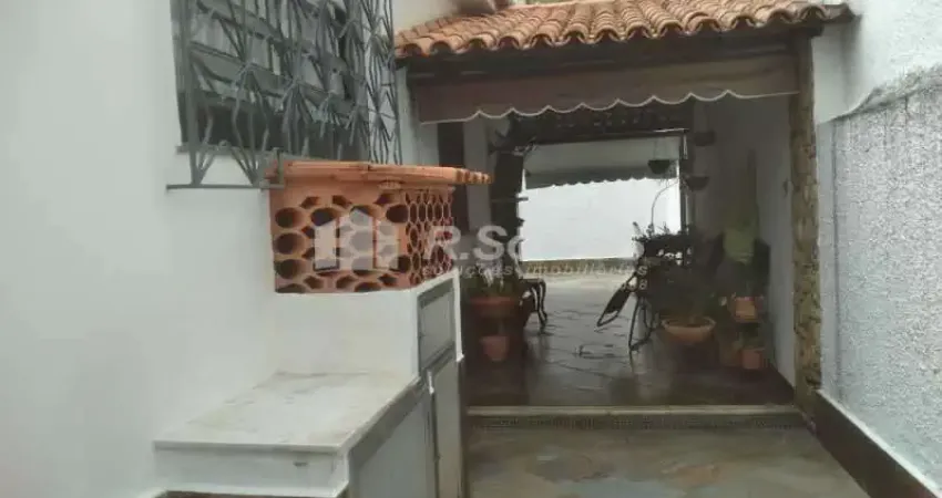 Casa com 2 quartos à venda na Rua Arcozelo, Vila Valqueire, Rio de Janeiro