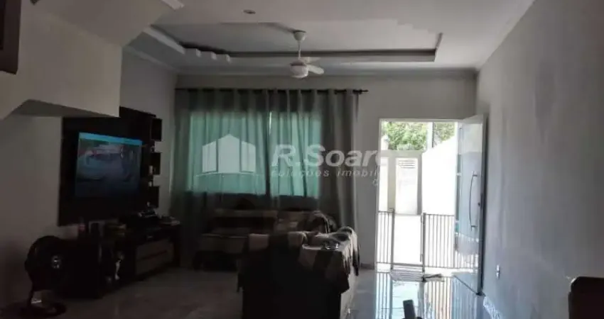 Casa em condomínio fechado com 2 quartos à venda na Avenida Carlos Pontes, Jardim Sulacap, Rio de Janeiro