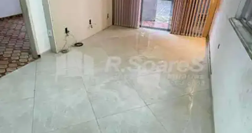 Casa em condomínio fechado com 4 quartos à venda na Rua Namur, Vila Valqueire, Rio de Janeiro