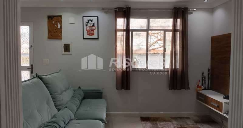 Casa com 2 quartos à venda na Rua dos Crisântemos, Vila Valqueire, Rio de Janeiro