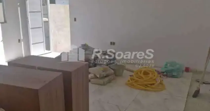 Casa em condomínio fechado com 1 quarto à venda na Avenida Carlos Pontes, Jardim Sulacap, Rio de Janeiro