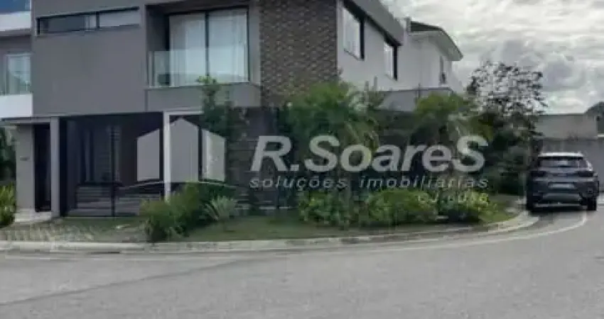 Casa em condomínio fechado com 5 quartos à venda na Rua Desembargador Wellington Jones Paiva, Vargem Pequena, Rio de Janeiro