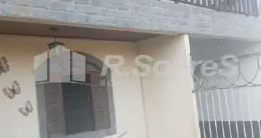 Casa com 3 quartos, garagem , em bento ribeiro, rua ararapira.