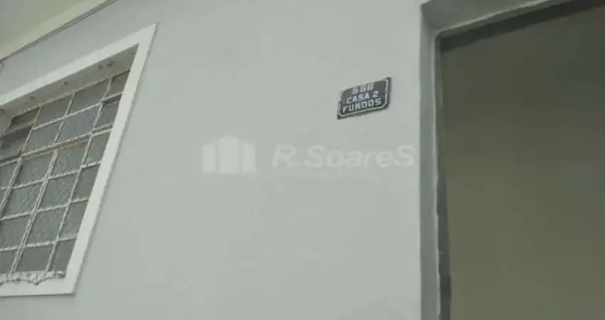 Casa com 2 quartos para alugar na Rua Quiririm, Vila Valqueire, Rio de Janeiro