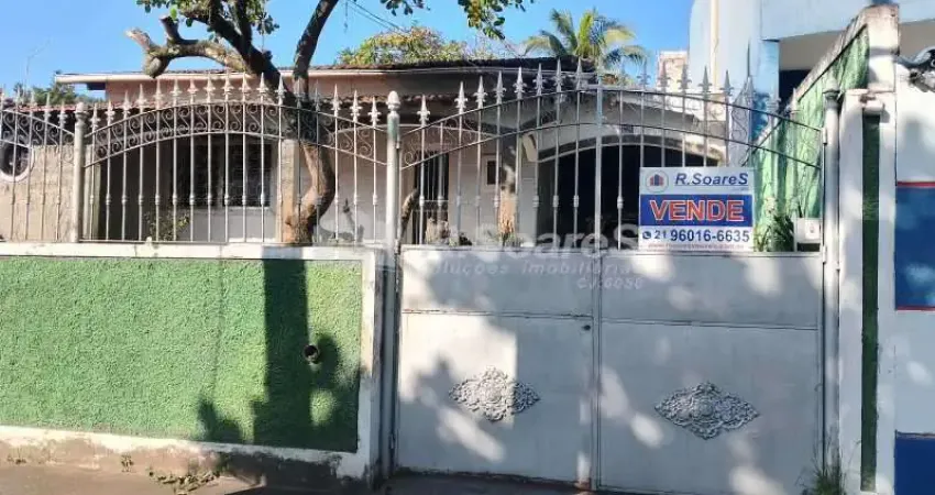 Casa com 2 quartos à venda na Avenida Alberico Dinis, Jardim Sulacap, Rio de Janeiro