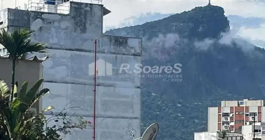 Apartamento quarto e sala com área total de 71m² e com vaga na escritura no Leblon!