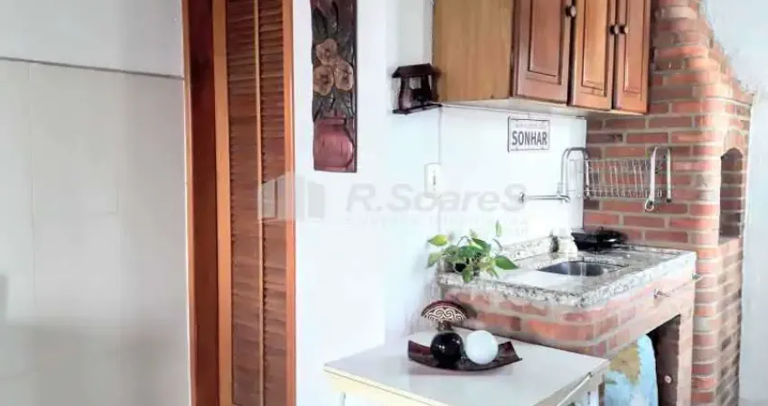 Casa em condomínio fechado com 2 quartos à venda na Rua Professora Ubaldina Jacare, Bento Ribeiro, Rio de Janeiro