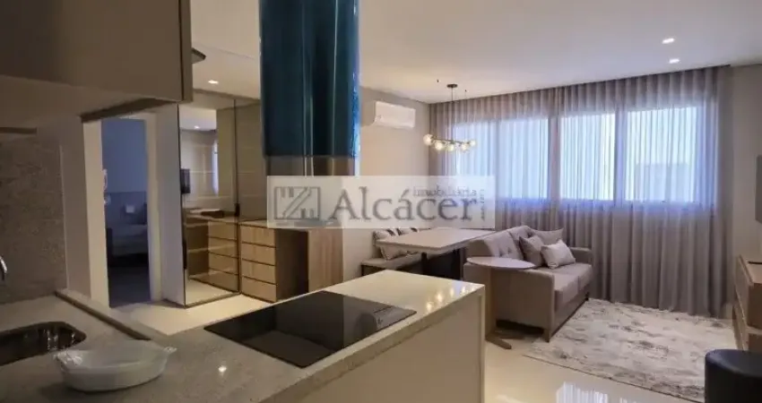 Apartamento com 1 quarto  para alugar, 44.00 m2 por R$3500.00  - Sao Francisco - Curitiba/PR